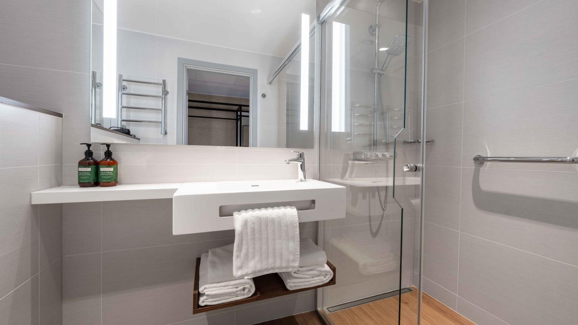 Voco Stockholm - Kista By Ihg Hotel Kültér fotó